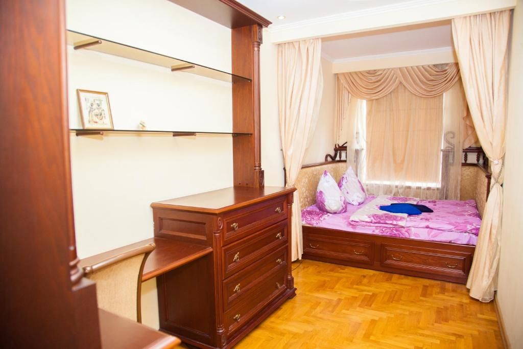Апартаменты Lux apartment on Lermontova street with fireplace Запорожье-39